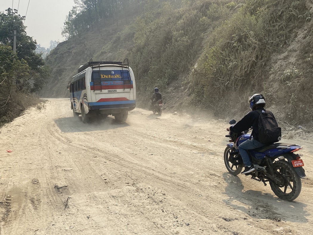 ३ वर्षदेखि निर्माण रोकिएको धुलिखेल-खावा खण्ड स्तरोन्नति गरिँदै